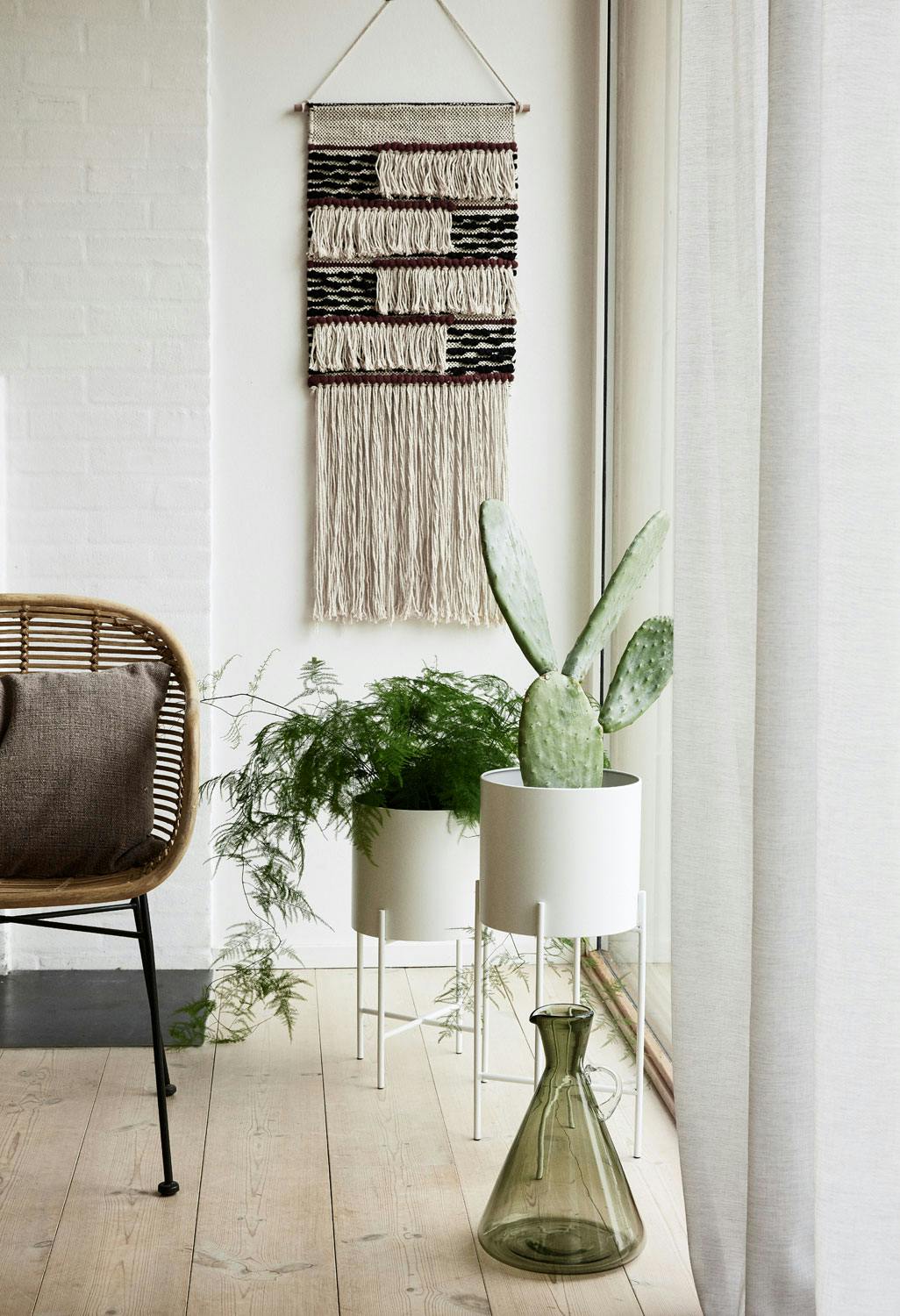 1. Kaktus – Innred med store planter! Grønt fokus med planter i vinduskarmen